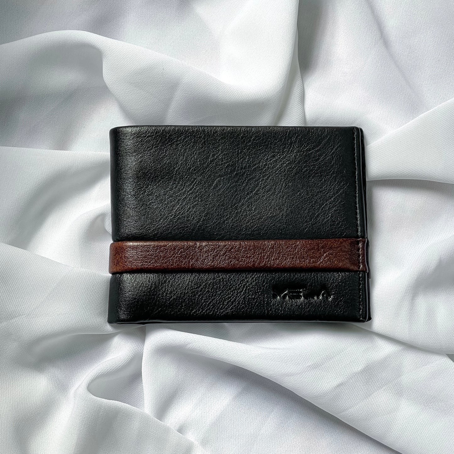 Aura Bifold Wallet (Black)