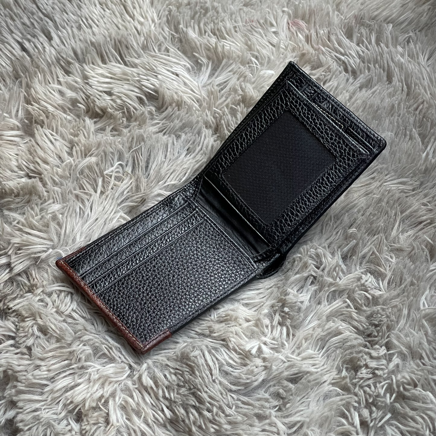 Leo Bifold Wallet (Black)