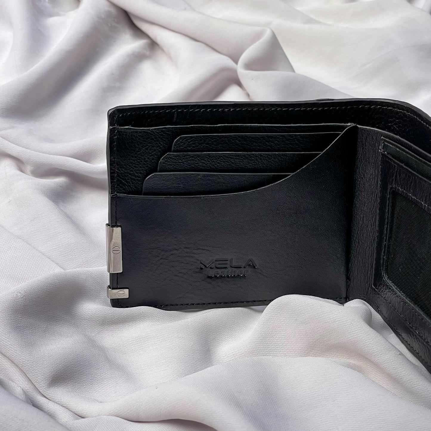 Alligator Bifold Wallet (Black)