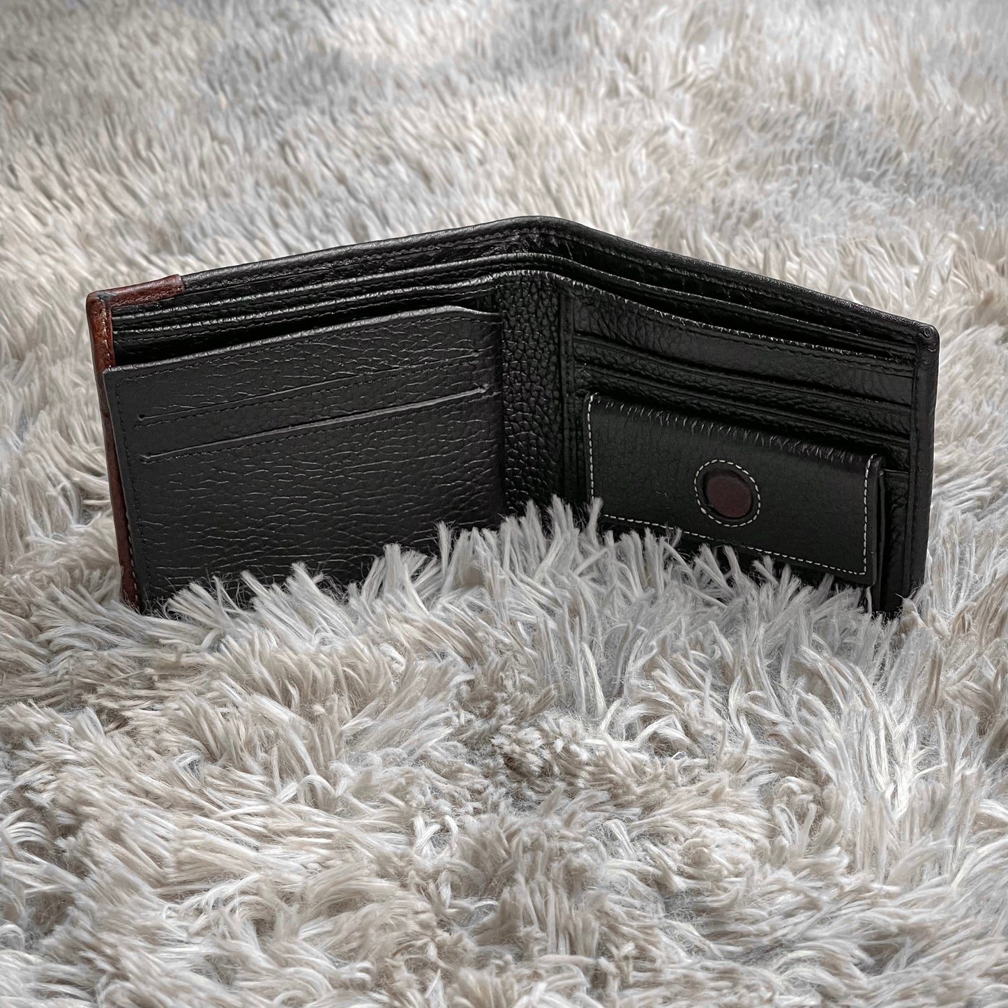 Leo Bifold Wallet (Black)