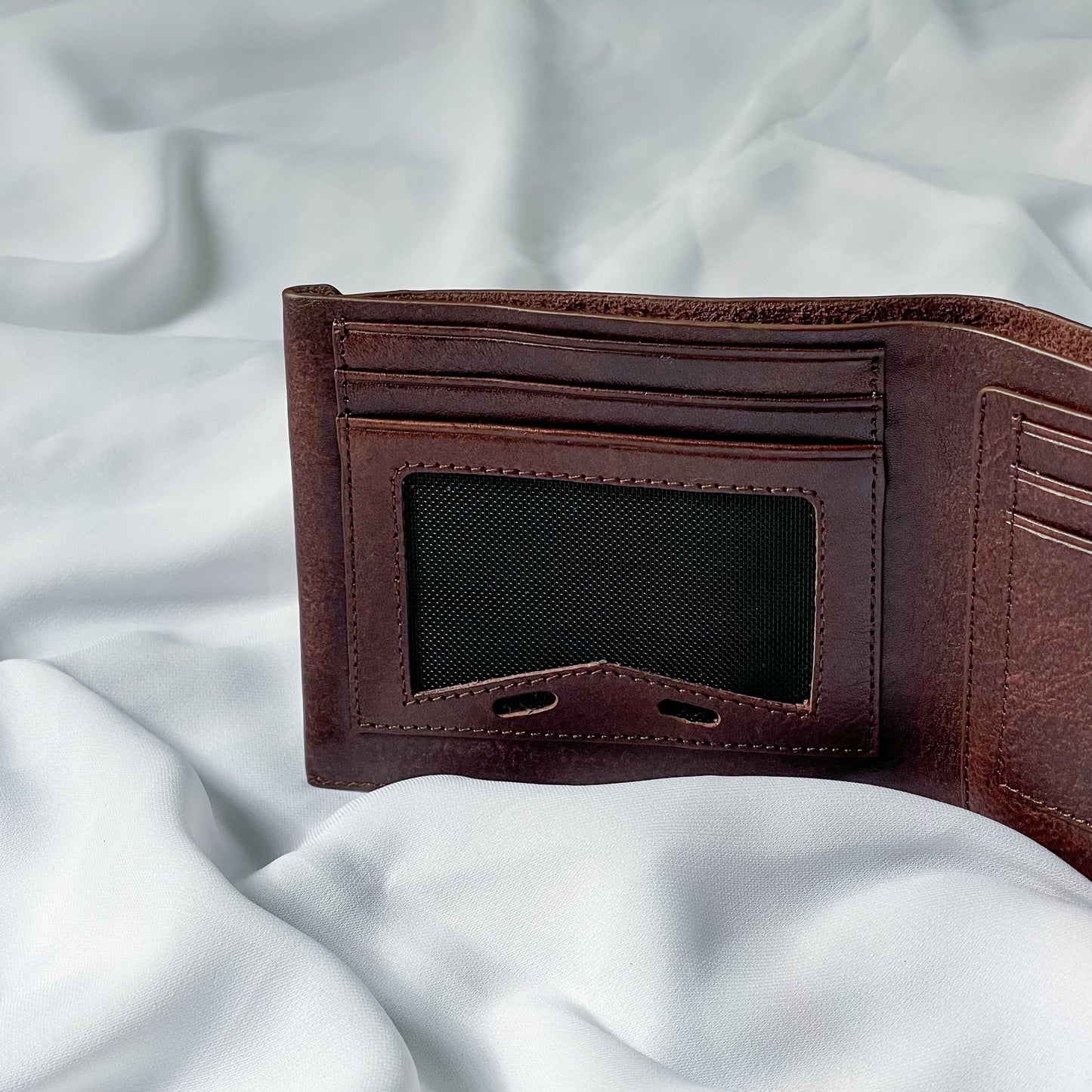 Luxe Bifold Wallet (Brown)