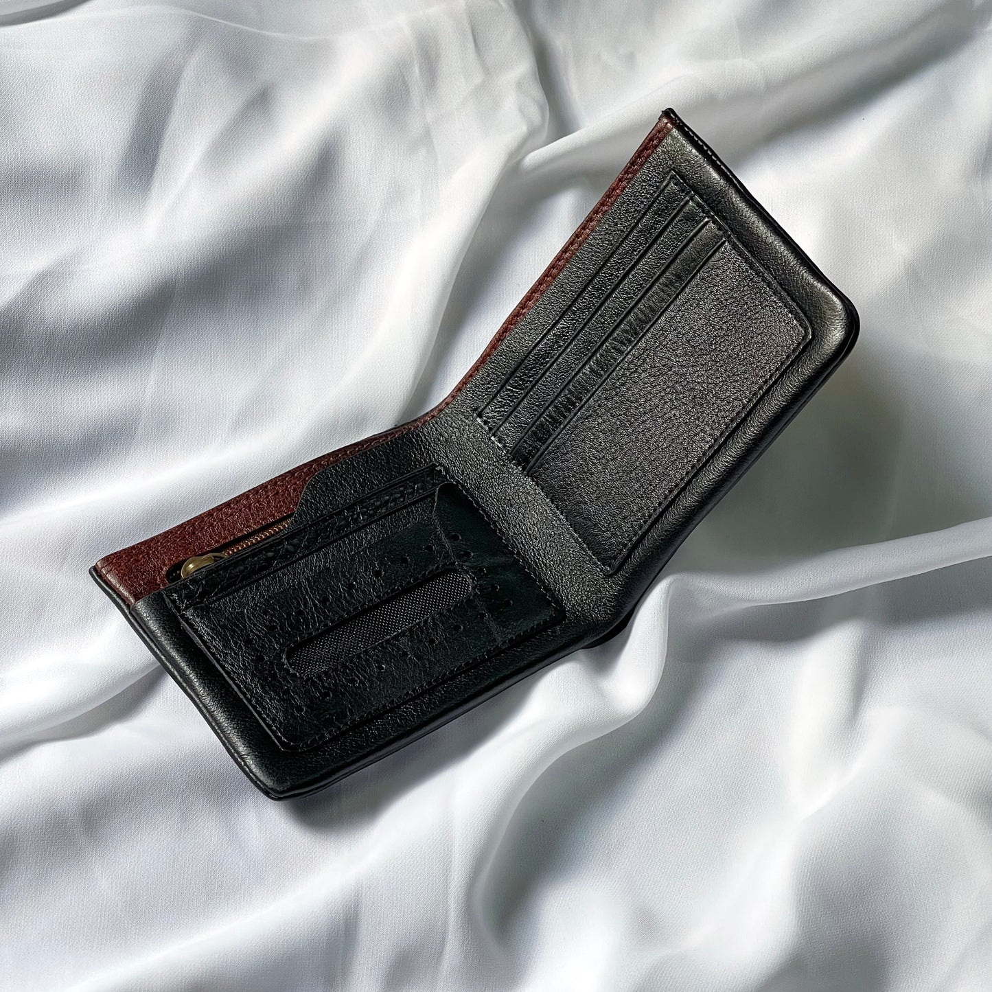 Neo Bifold Wallet (Black)