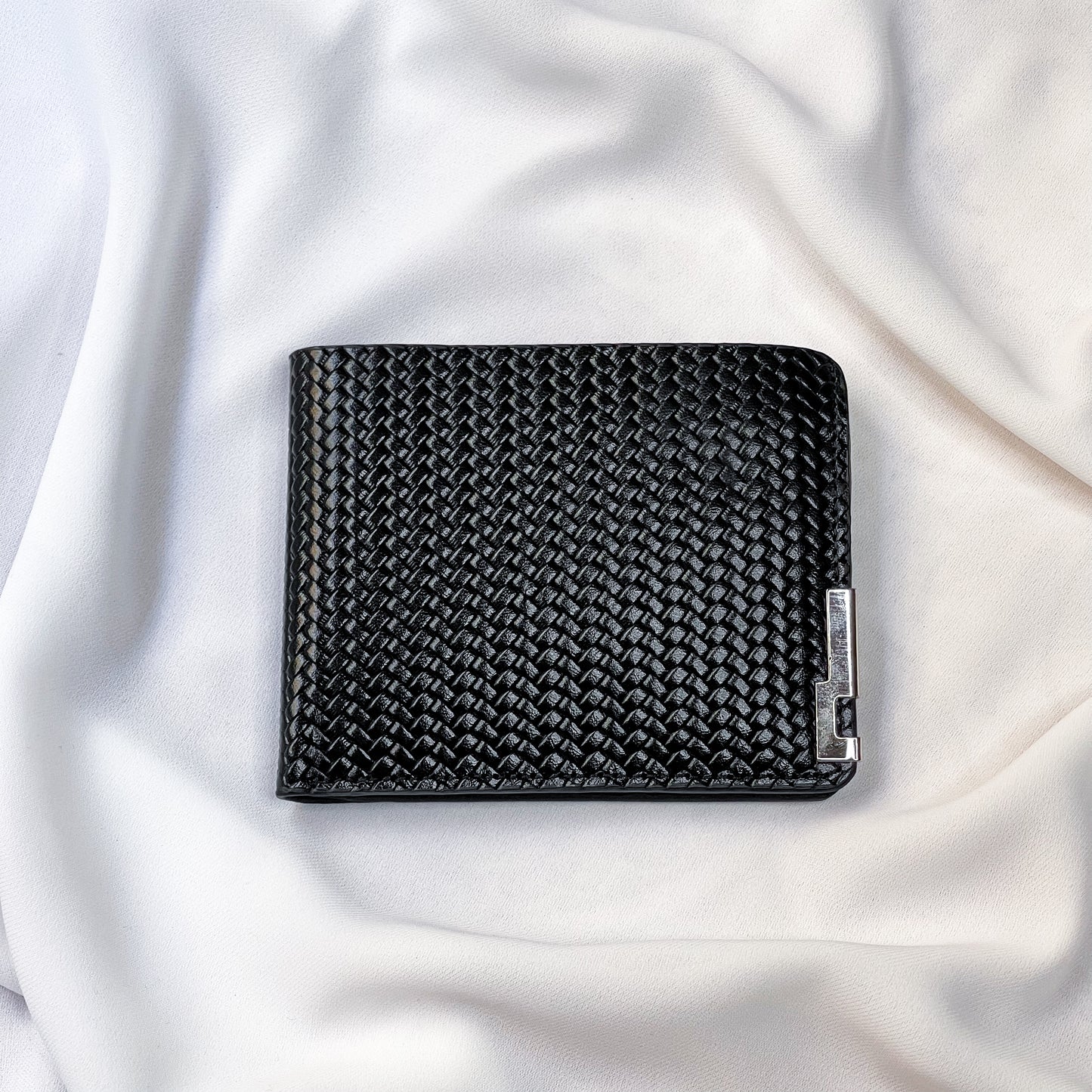 M1 Bifold Wallet (Black)