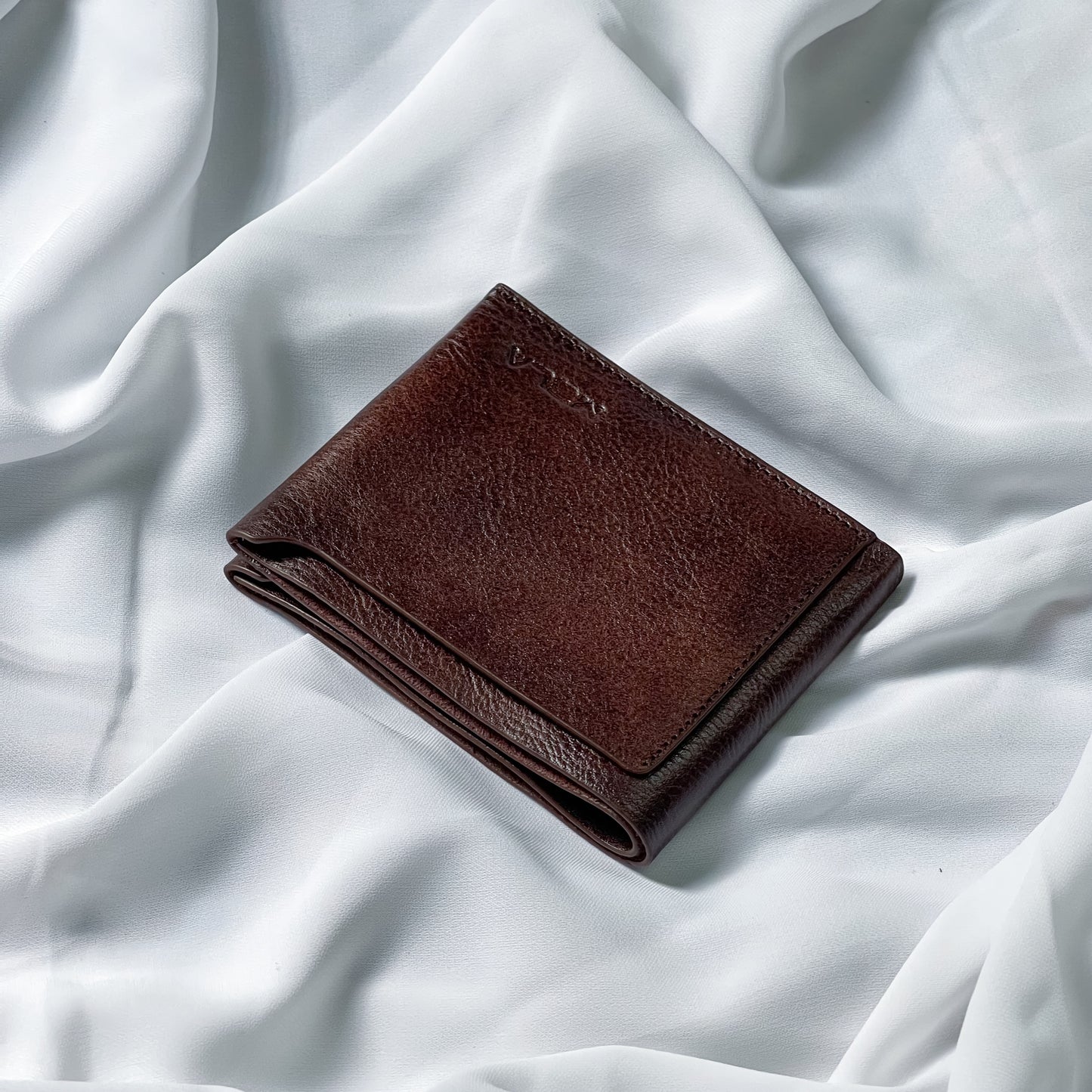 Luxe Bifold Wallet (Brown)