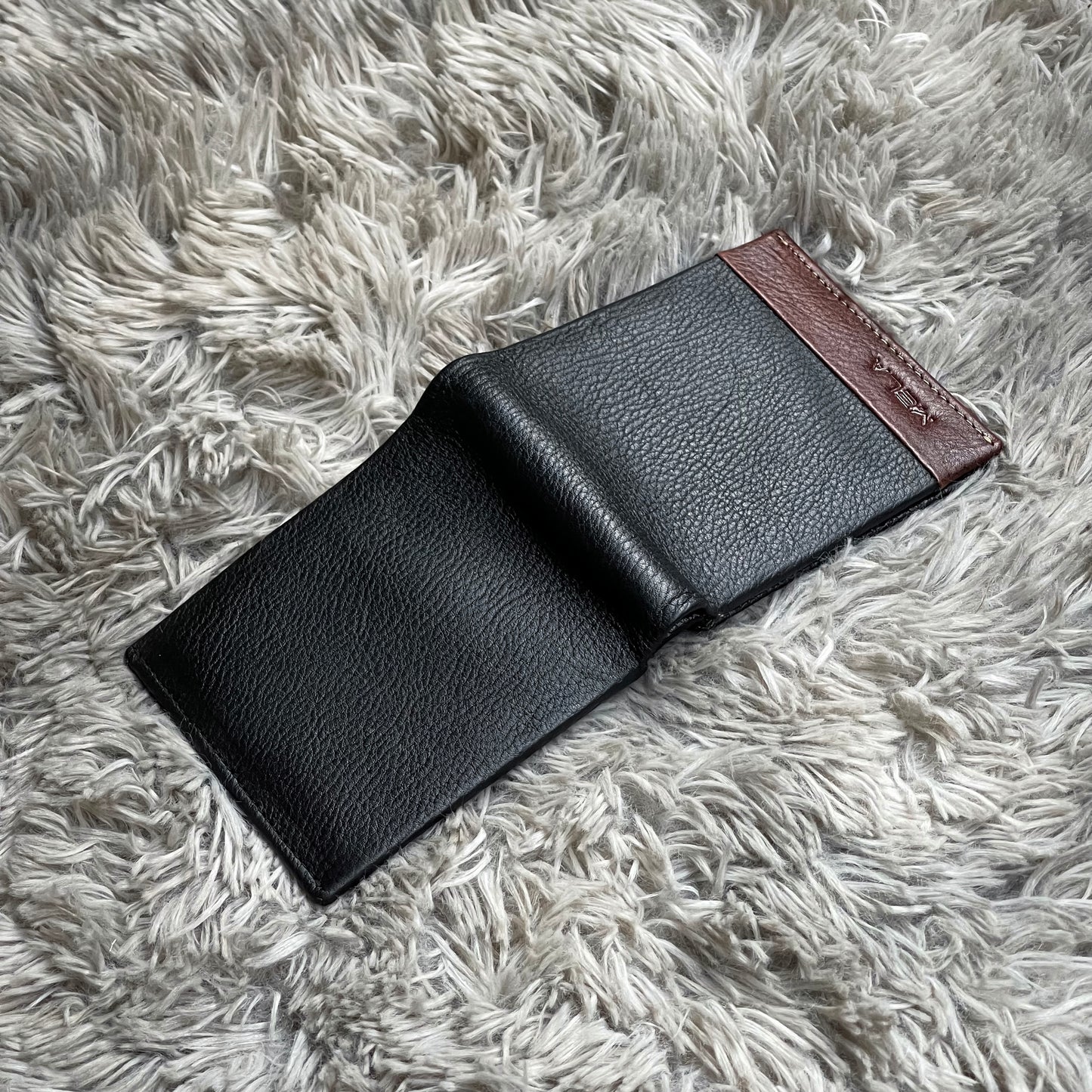 Leo Bifold Wallet (Black)