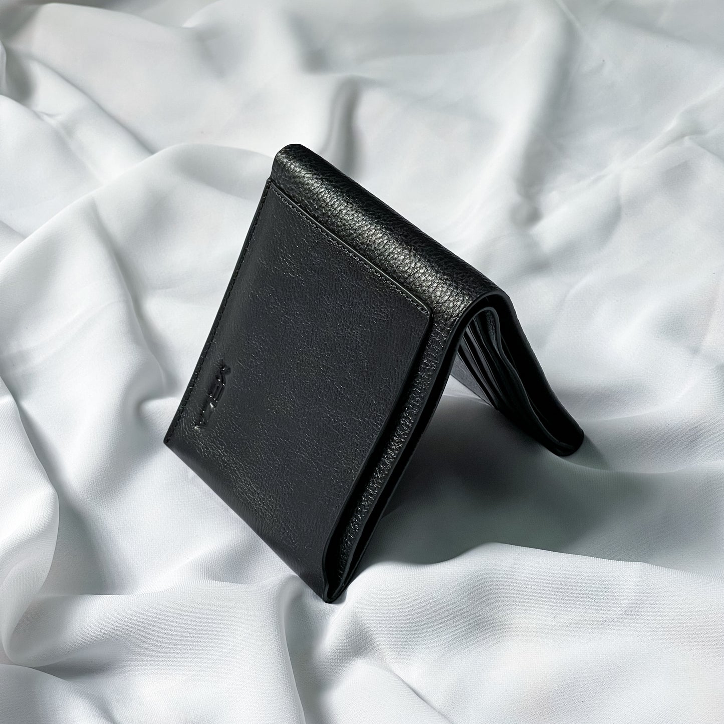 Luxe Bifold Wallet (Black)