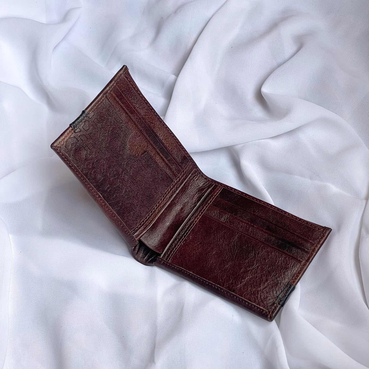 Aura Bifold Wallet (Brown)