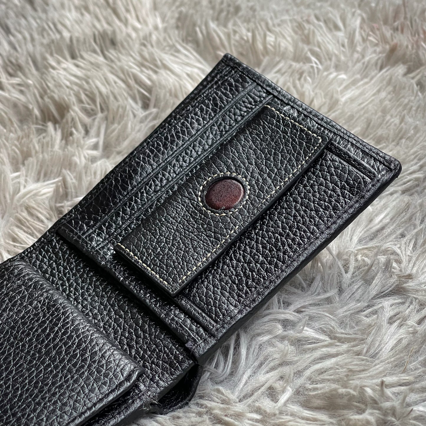 Leo Bifold Wallet (Black)