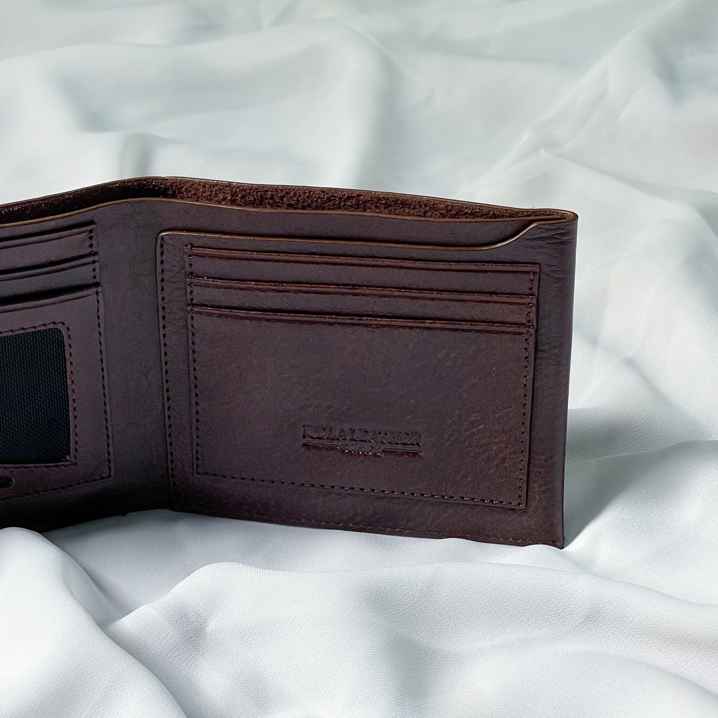 Luxe Bifold Wallet (Brown)