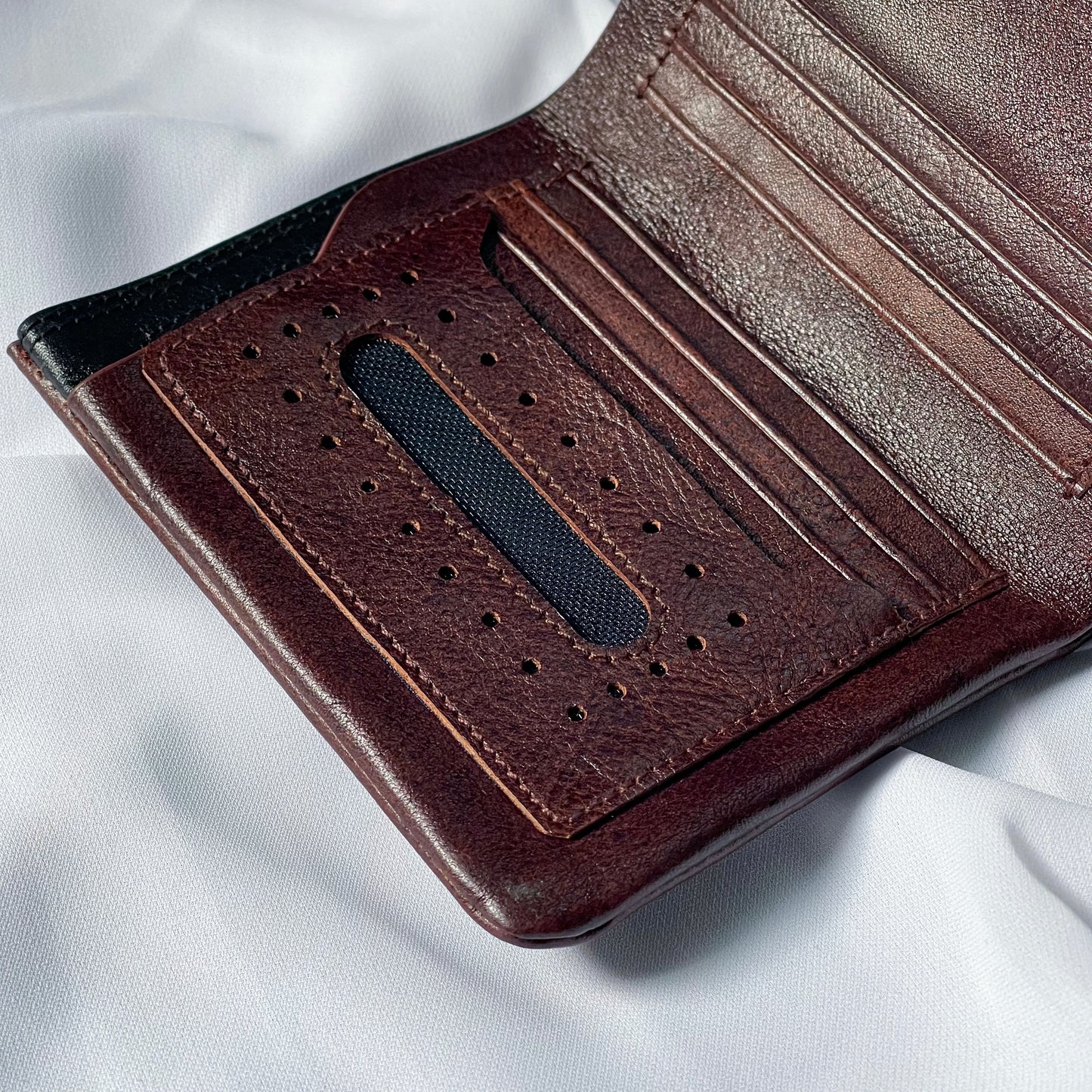 Neo 2.0 Bifold Wallet (Brown)