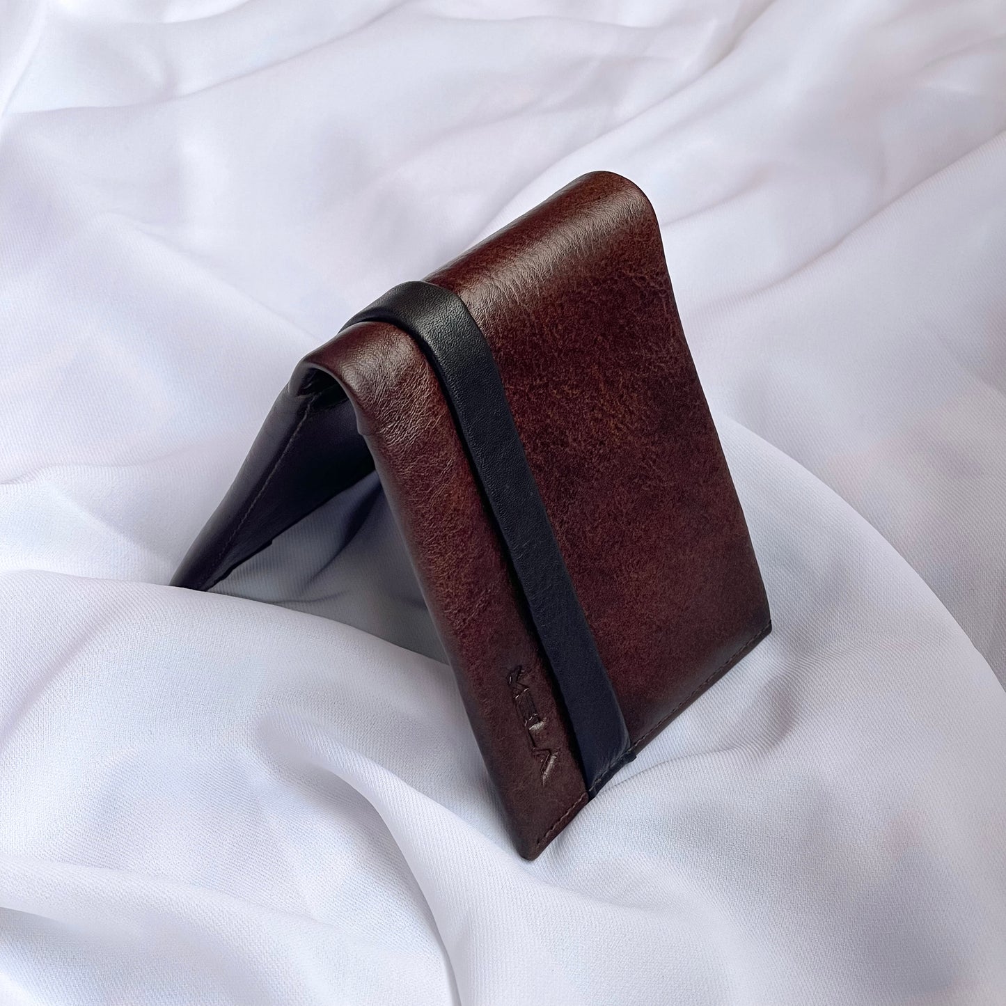 Aura Bifold Wallet (Brown)