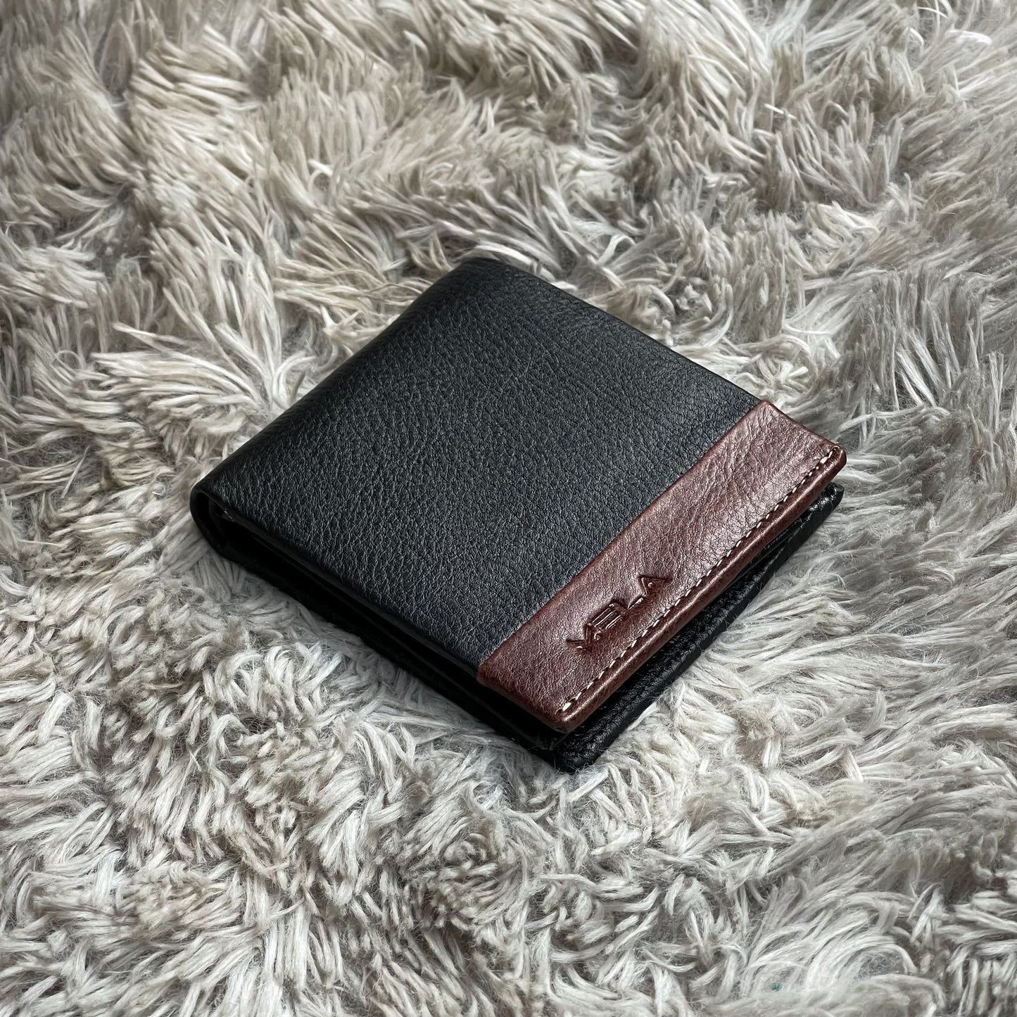 Leo Bifold Wallet (Black)