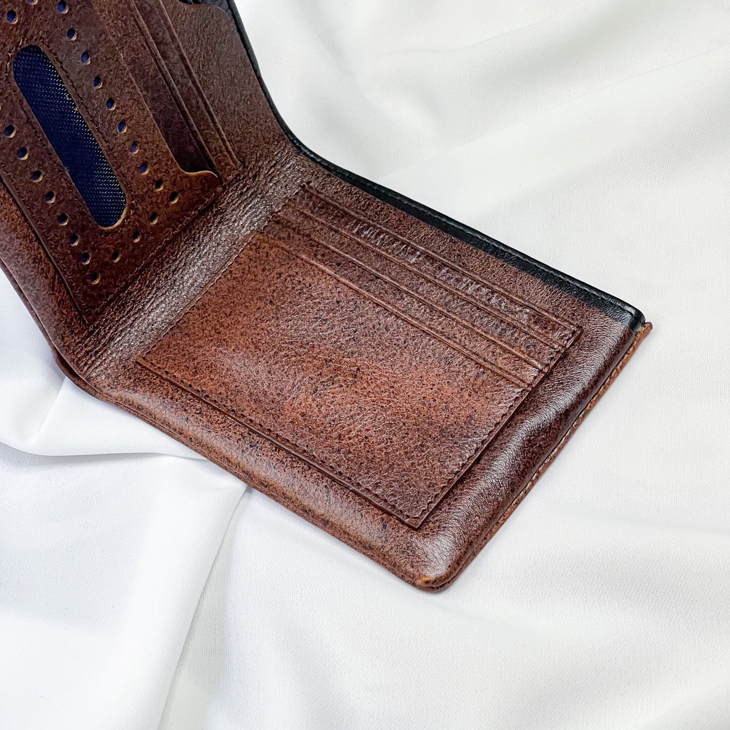 Neo Bifold Wallet (Limited Edition)