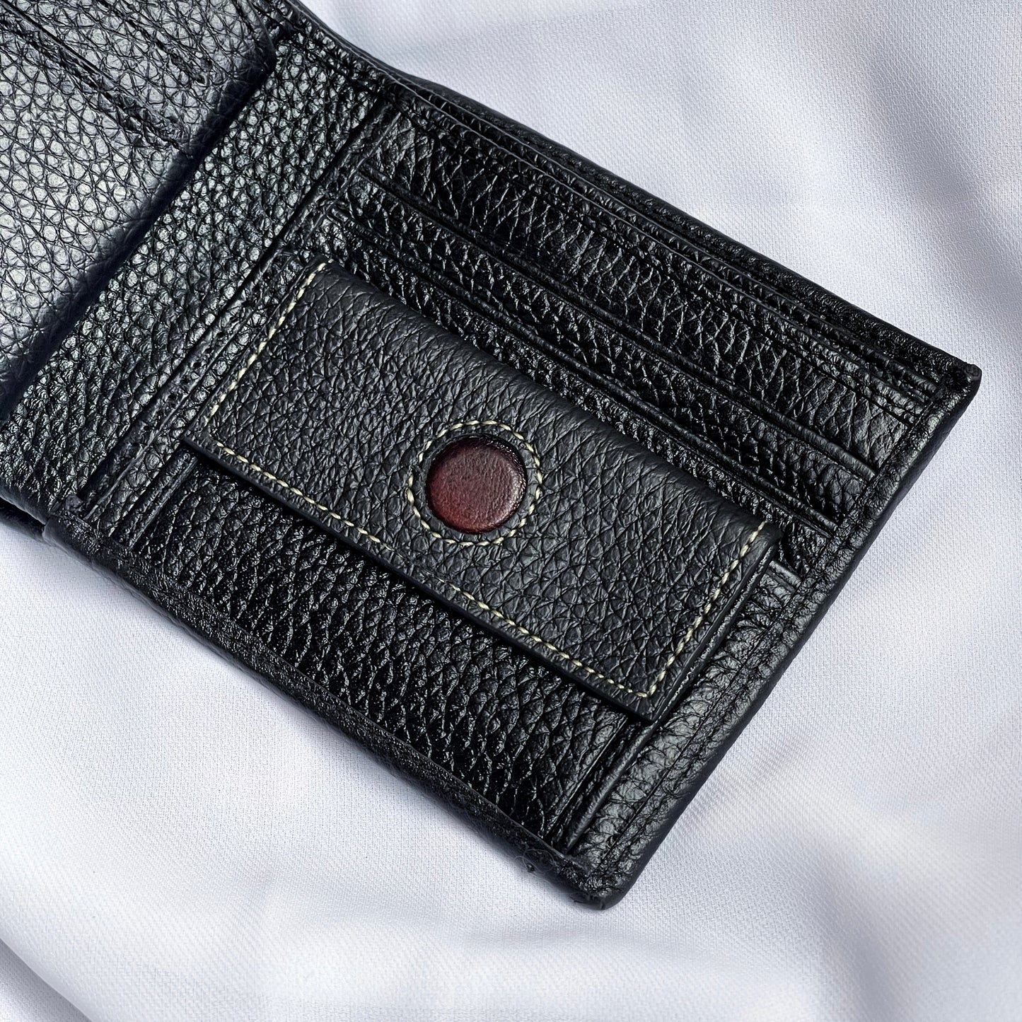 Leo 2.0 Bifold Wallet (Black)