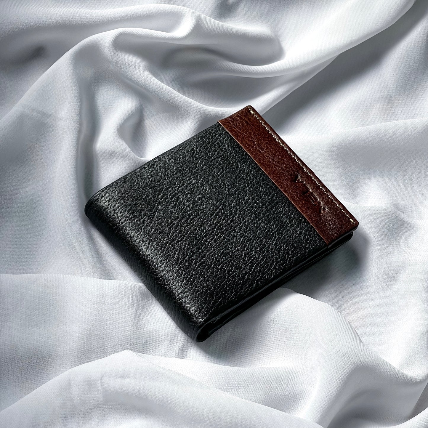 Leo 2.0 Bifold Wallet (Black)
