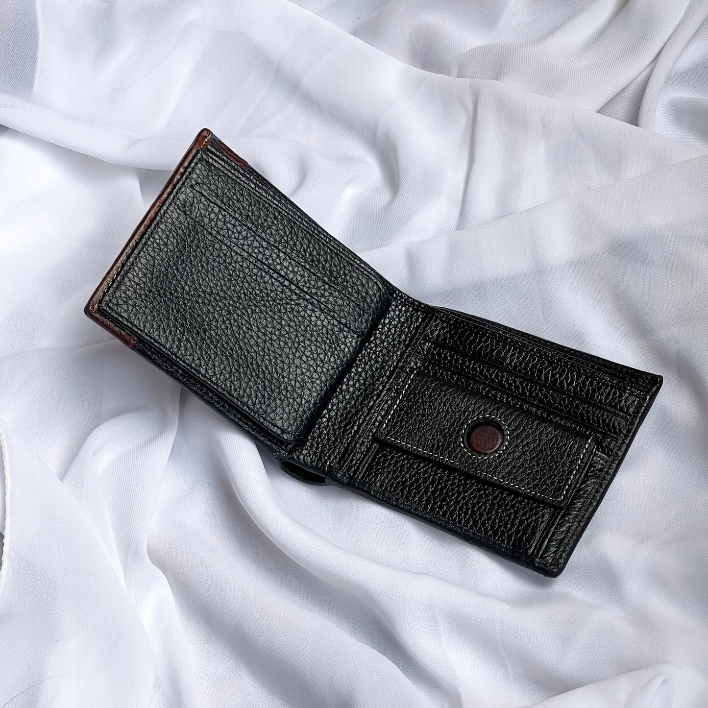 Leo 2.0 Bifold Wallet (Black)