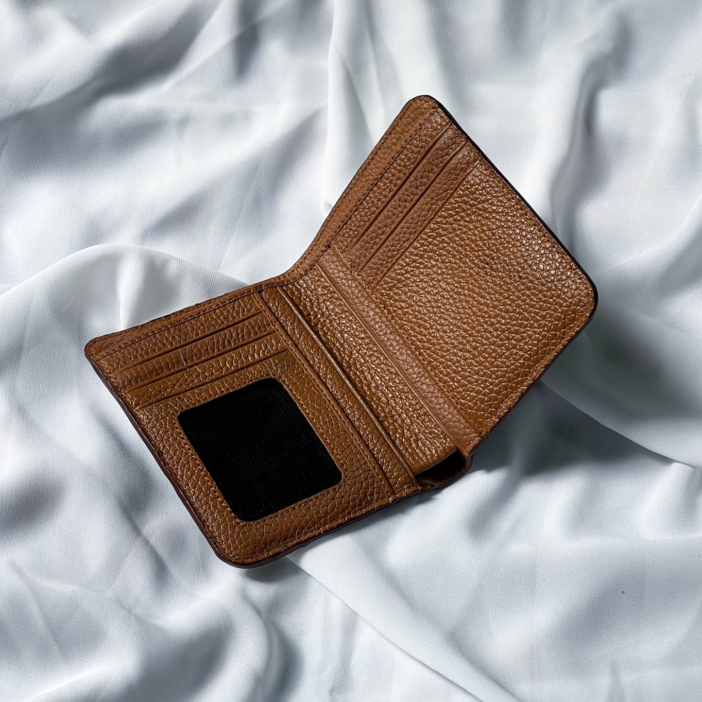 Atom Bifold Wallet (Brown)
