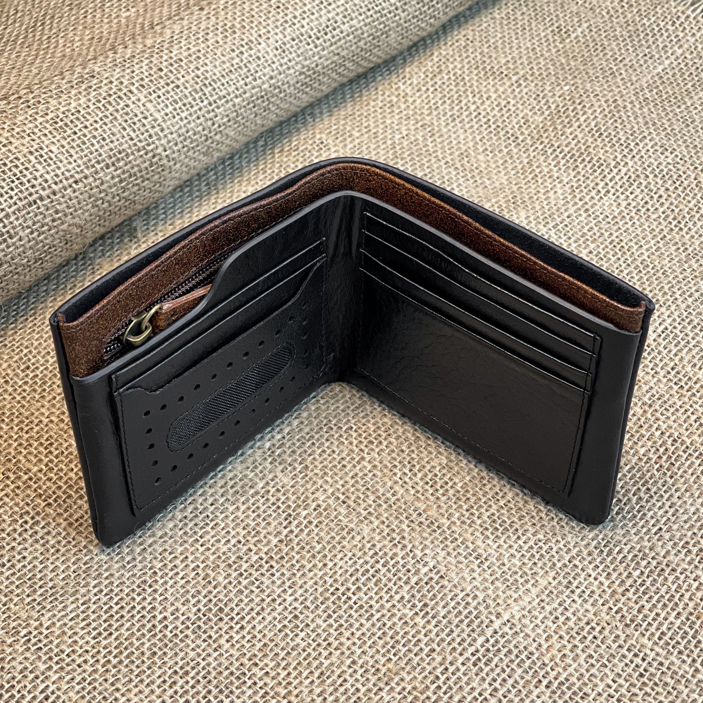 RizNeo Bifold Wallet (Black)