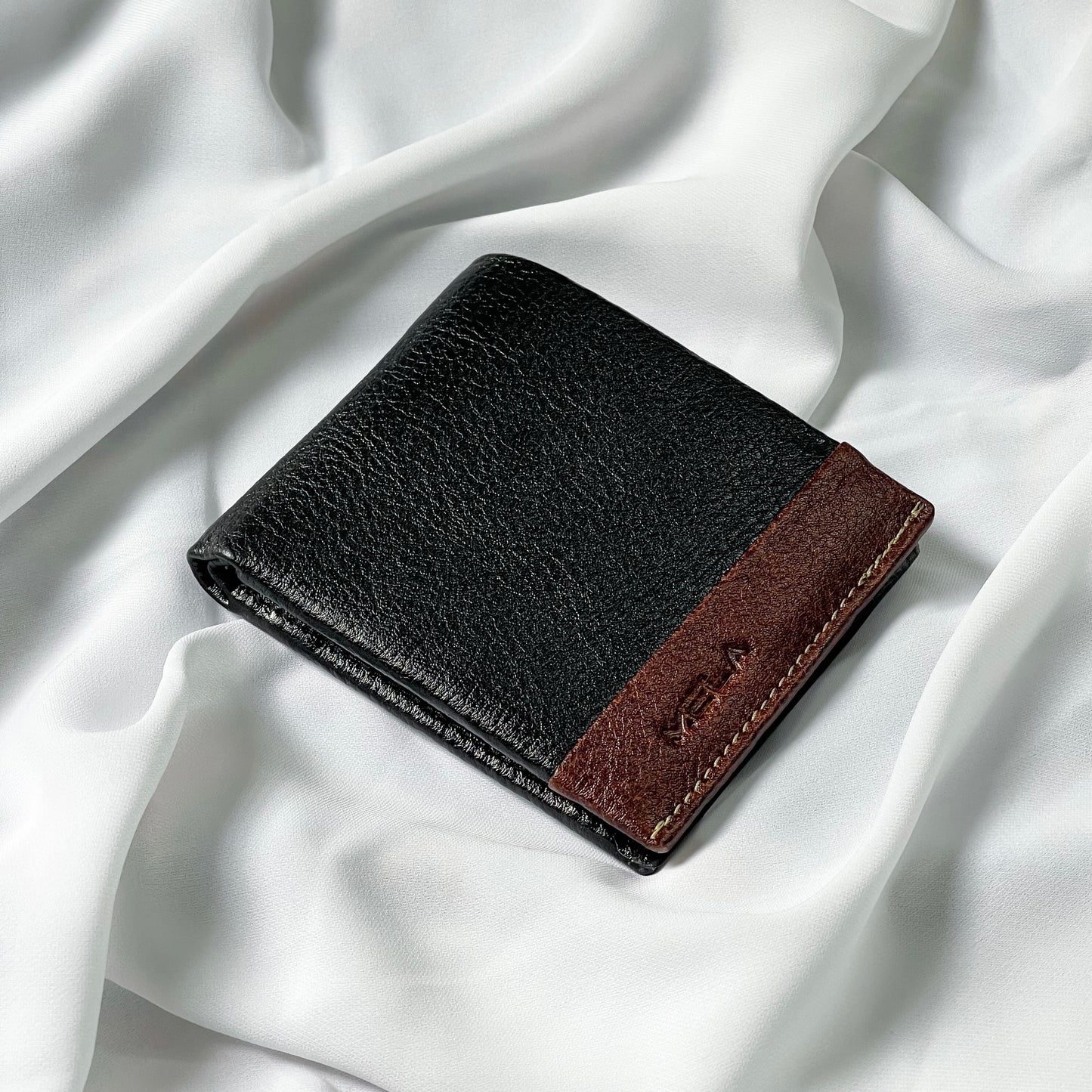 Leo Bifold Wallet (Black)