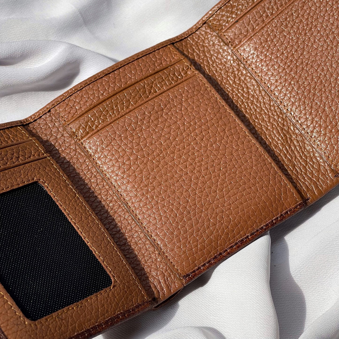Treon Trifold Wallet (Brown)
