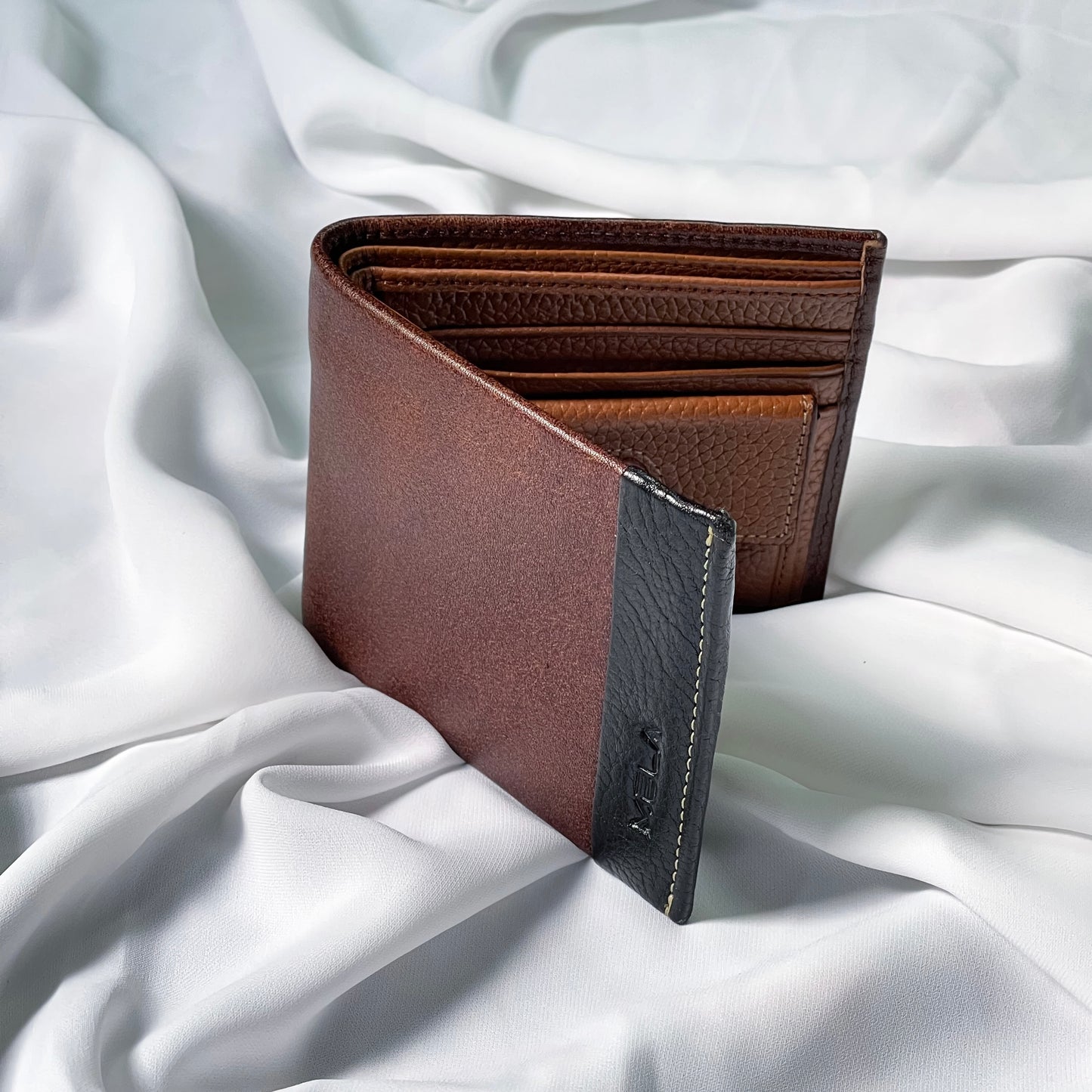 Leo Bifold Wallet (Brown)
