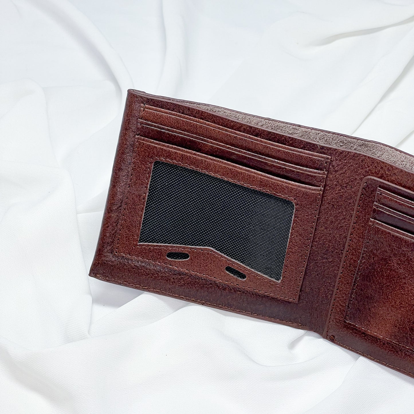 Luxe Bifold Wallet (Brown)