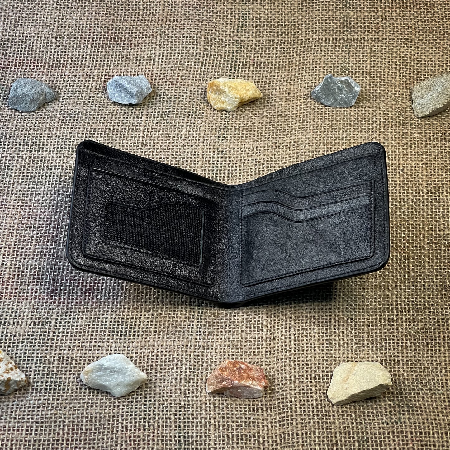 Classic Bifold wallet (Black)