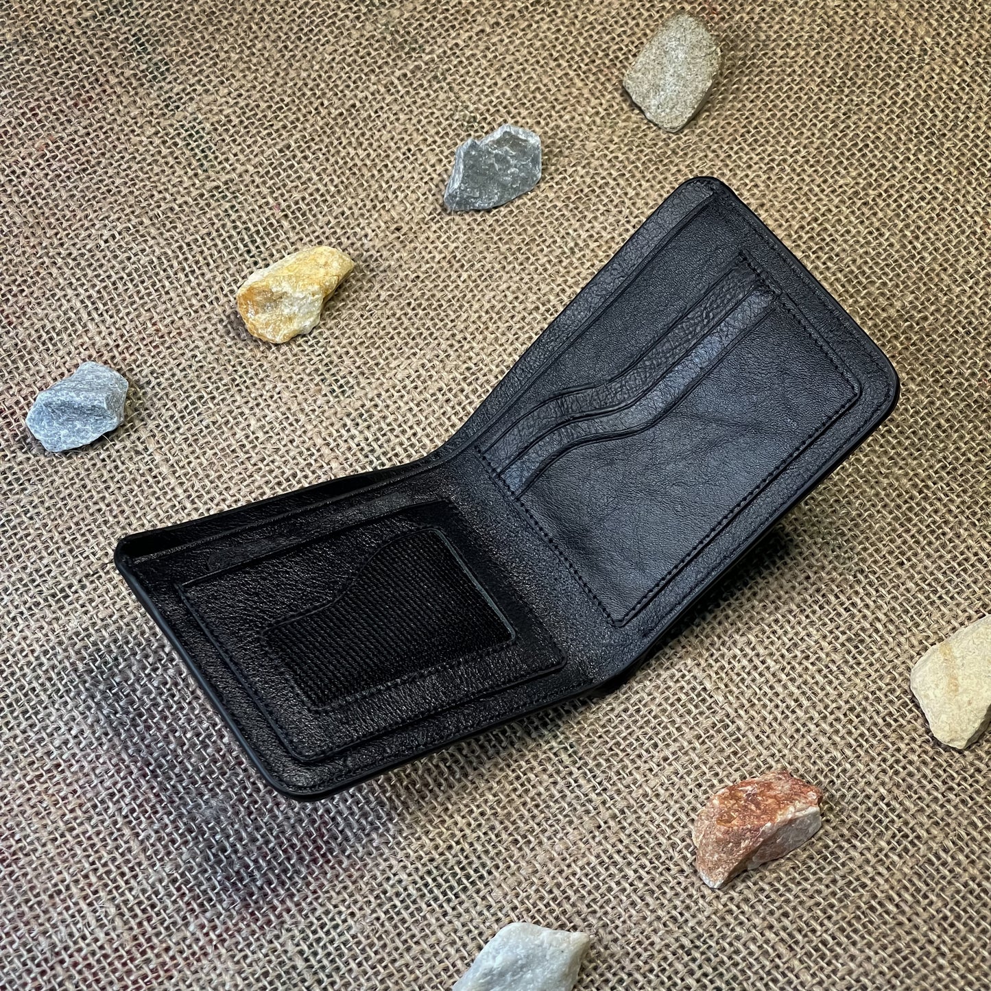 Classic Bifold wallet (Black)