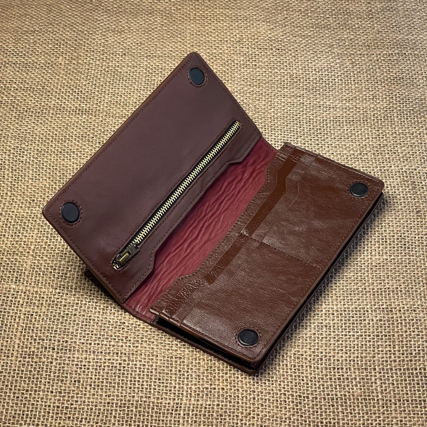 Classic Single Mobile Magnetic Long Wallet (Brown)