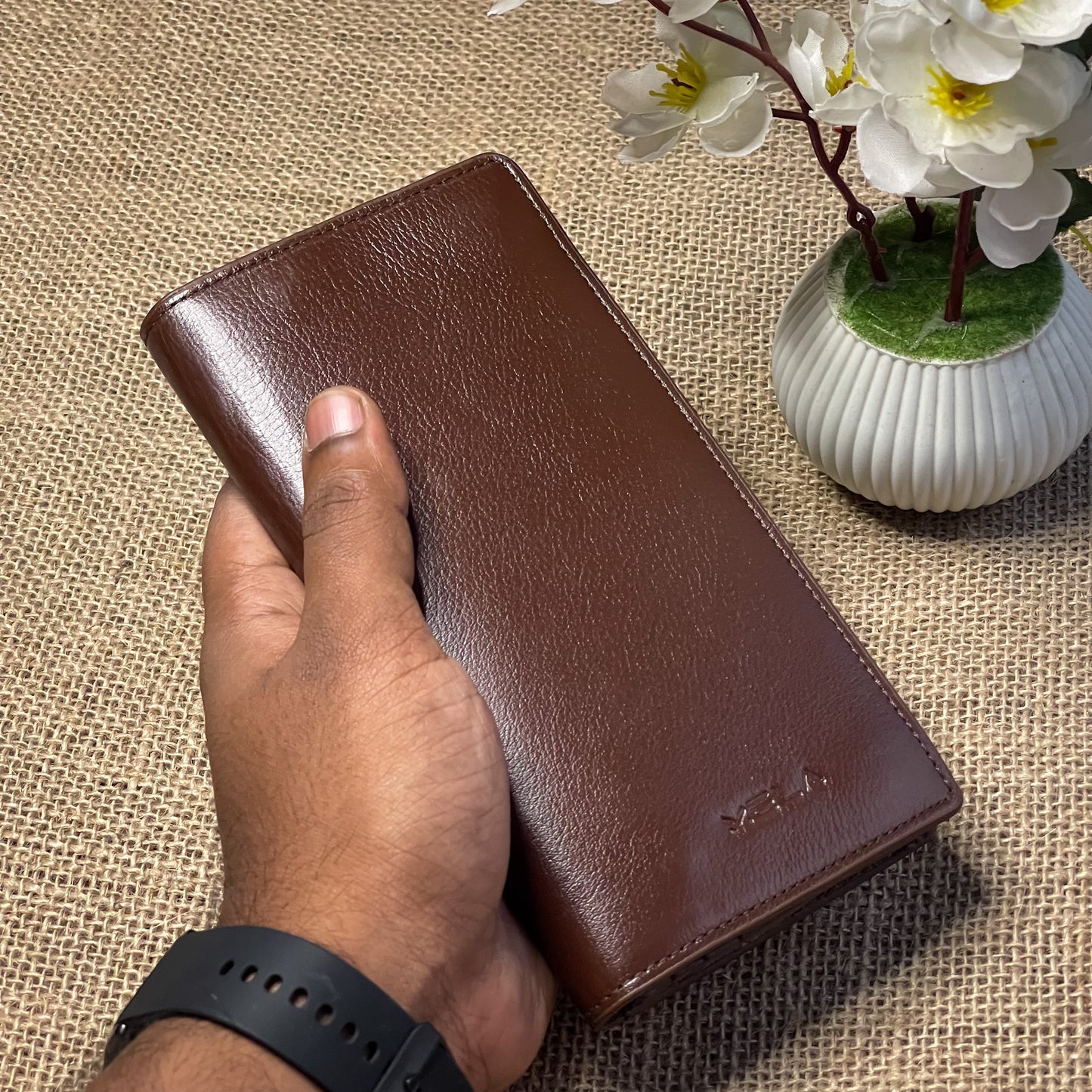 Classic Single Mobile Magnetic Long Wallet (Brown)